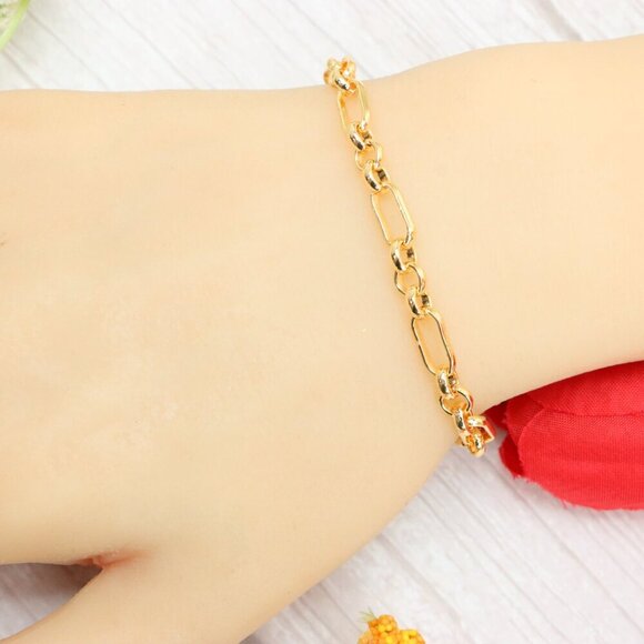 "Trendy Handmade Bracelet – A Thoughtful Gift for Girls & Women | UNVRC1527 - Picture 9 of 10